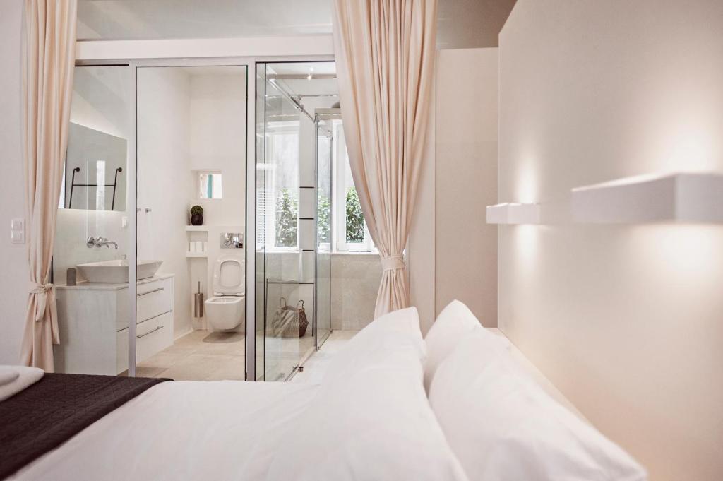 S&G Corfu Old Town Apartments - The Volto Suite room 5